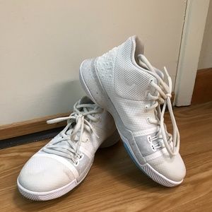 Nike Kyrie3 Silver White Shoes